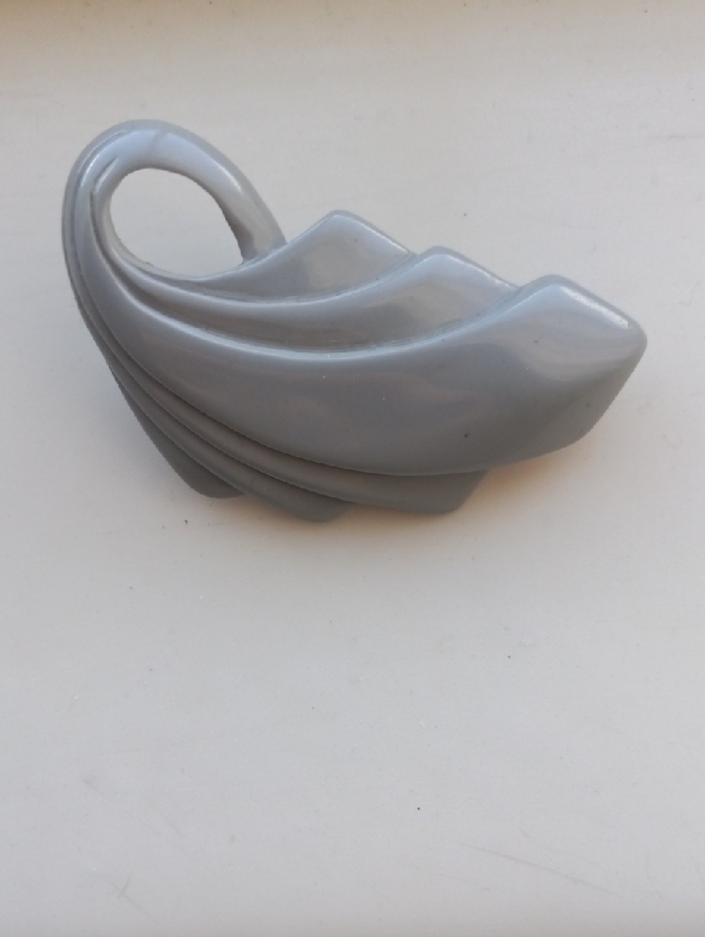 Vintage Gray Swirl Wave Shape Acrylic Brooch Pin